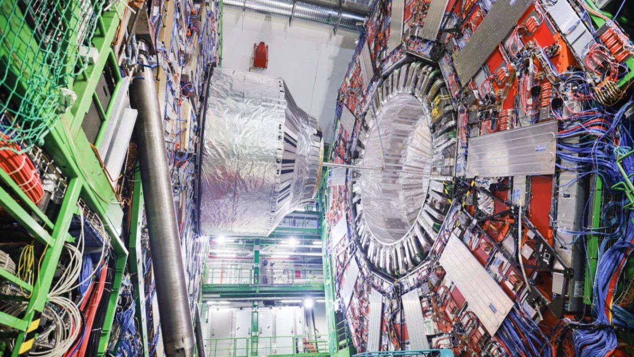 Physicists warn of ‘catastrophic’ impact from UK science cuts